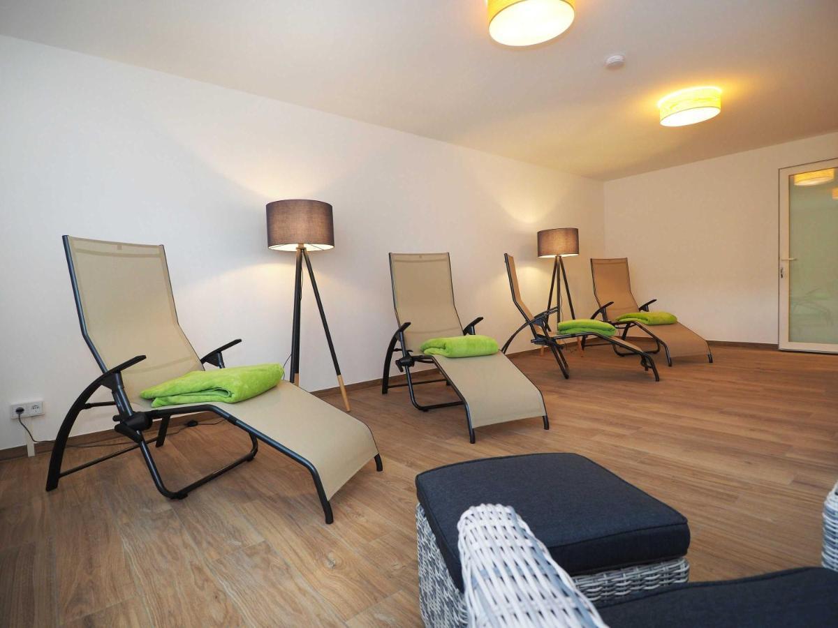 Appartement "Mondstein" Mit Penthouseflair - Oase Am Haff Garz  Ngoại thất bức ảnh